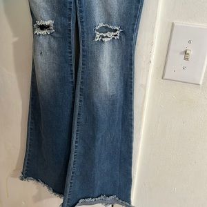 FLARE JEANS